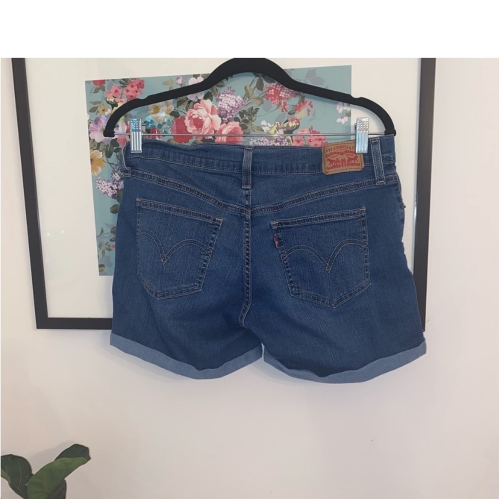 Levi’s Vintage Soft Jean Shorts Floral Stitch Detail Mid Rise Sz 29 - Picture 4 of 11